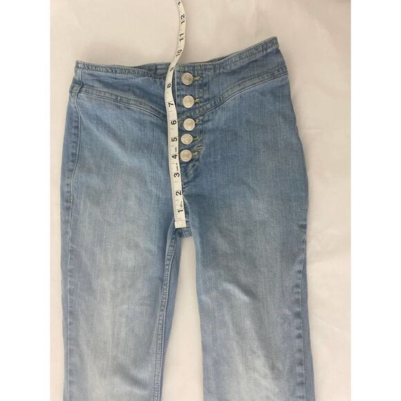 We The Free Urban Outfitters Light Wash Button Fly Jeans - Size 24 - Picture 5 of 9